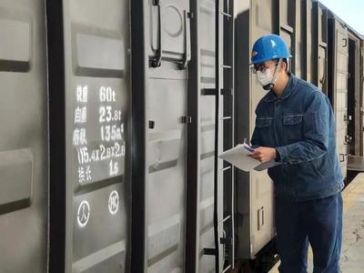 寧煤聚烯烴產(chǎn)品鐵路裝卸損耗率創(chuàng)新低，助力化工銷售提質(zhì)增效